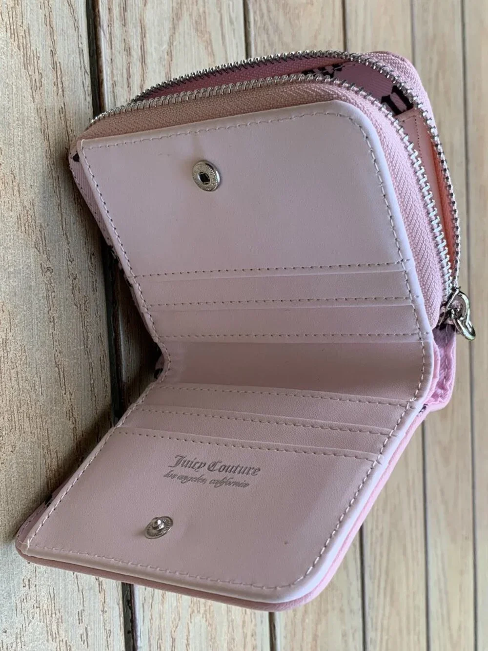 Juicy Couture Velour Card Wallet with Heart Charm  NWOT